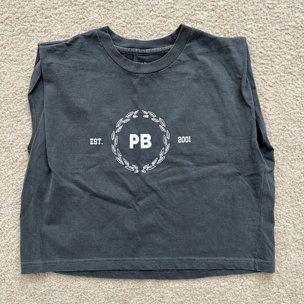 NWT pure barre wreath boxy muscle tank charcoal gray pure barre logo